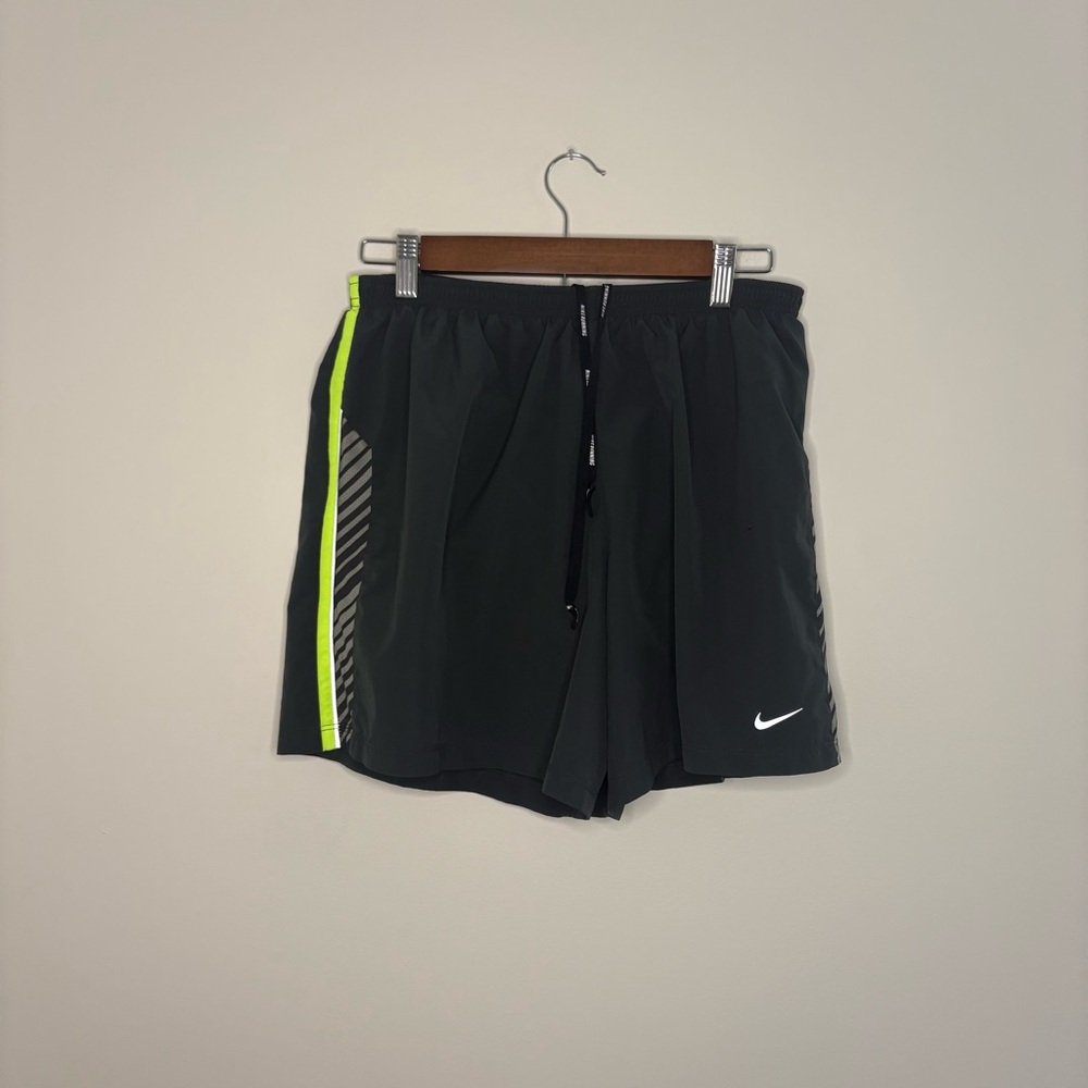 Nike Women's Large Running Shorts with Neon Yellow Stripe Grey Sporty gym